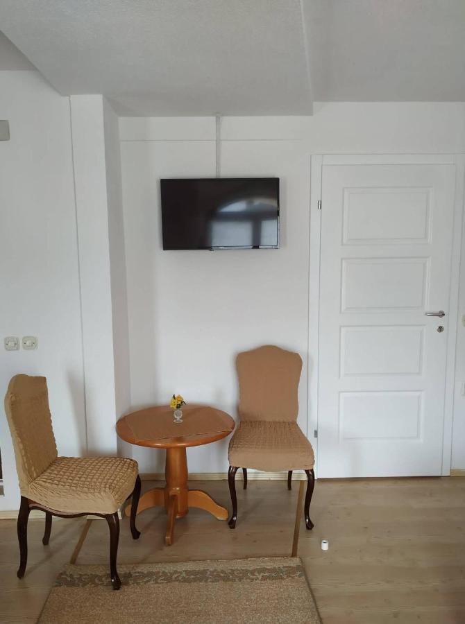 Apartments Mostrovi โอครีด ภายนอก รูปภาพ