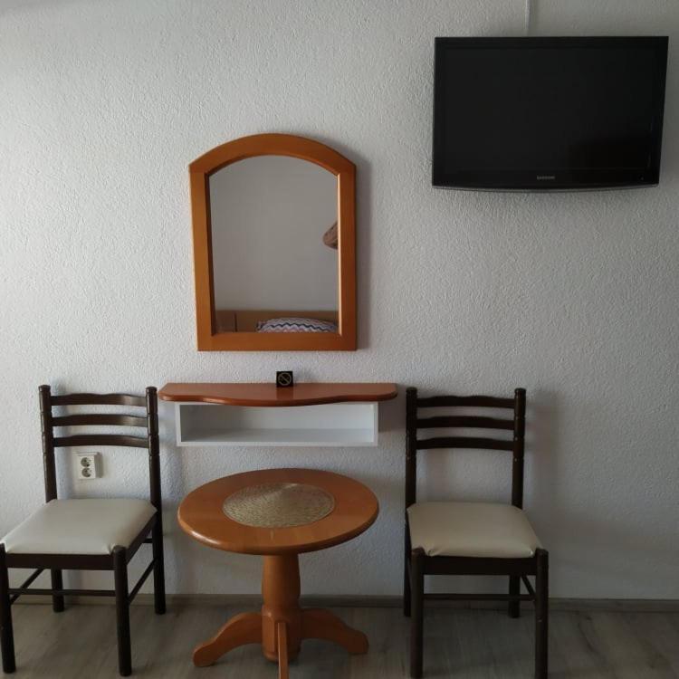 Apartments Mostrovi โอครีด ภายนอก รูปภาพ