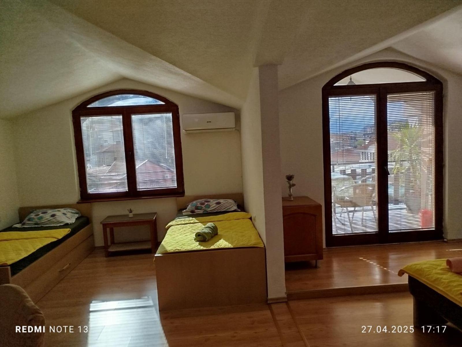 Apartments Mostrovi โอครีด ห้อง รูปภาพ