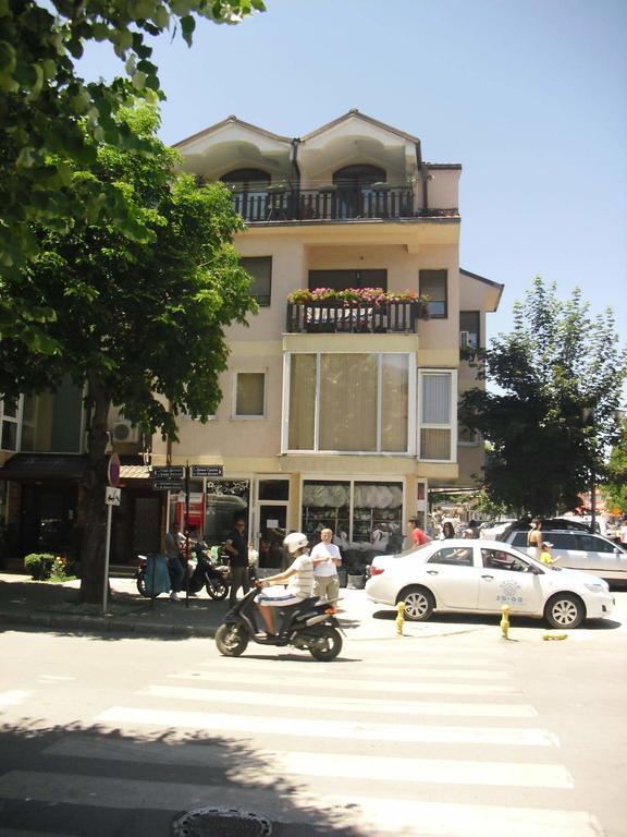 Apartments Mostrovi โอครีด ภายนอก รูปภาพ