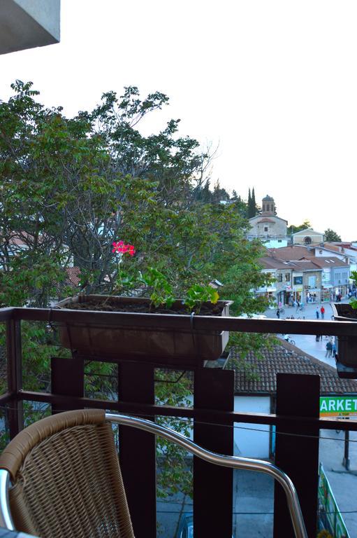 Apartments Mostrovi โอครีด ภายนอก รูปภาพ